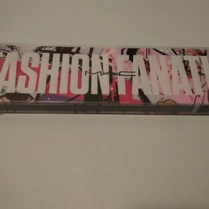 NIB LE Mac Fashion Fanatic 'DISCONTINUED'